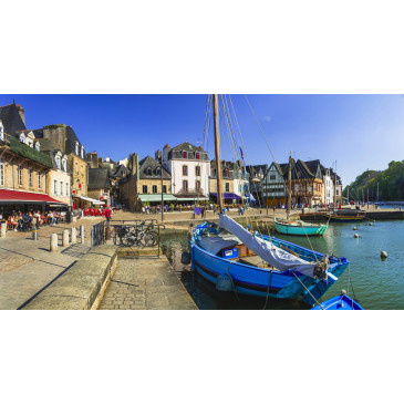 Auray Port de St Goustan - iStock